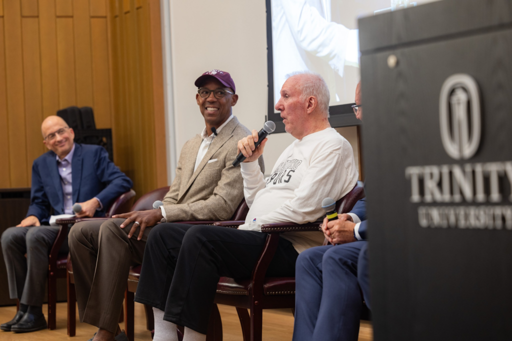 Gregg Popovich’s Emotional Return to the Public Eye — Fans Gave Him a Standing Ovation!